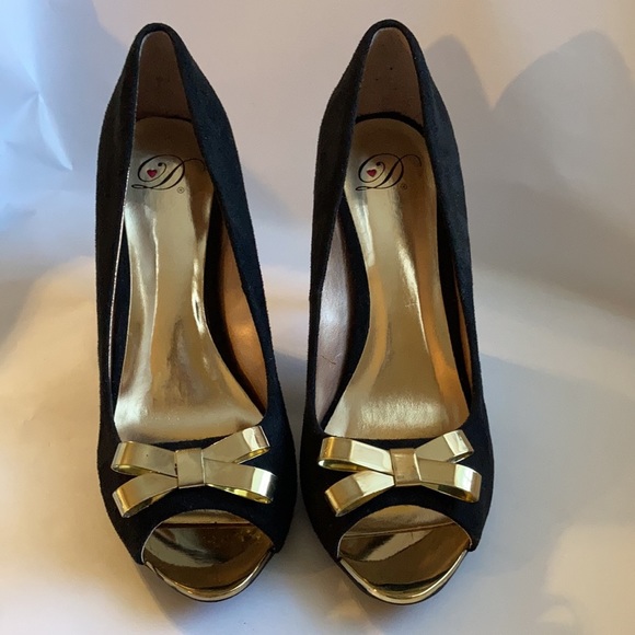 Holiday Party Shoes Tied w\ a Bow - Picture 2 of 10